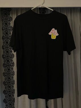 Black Hippie Graphic T-Shirt Mushrooms
